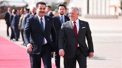 على هامش مؤتمر بغداد.. العاهل الأردني يلتقي السوداني