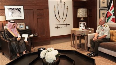 ملك الأردن يستقبل وزير الخارجية السعودي