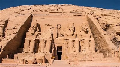 تعامد الشمس على معابد الكرنك الفرعونية الشهيرة بمدينة الأقصر بصعيد مصر (صور)