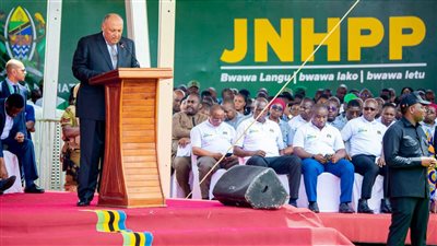 وزير الخارجية يلقي كلمة مصر خلال احتفالية تدشين ملء بحيرة سد 