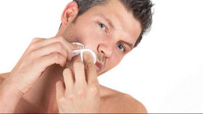 أسباب حب الشباب عند الرجال.. متى تزور الطبيب؟