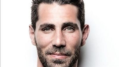 سر تصدر الفنان الأردني عزيز مرقة مواقع التواصل الاجتماعي