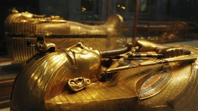 مفاجآت مقبرة 