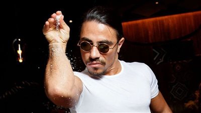 كيف أثار الشيف نصرت التركي حالة من الجدل والغضب.. وما علاقته بكأس العالم؟ (صورة)