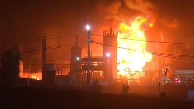 في أول أيام رمضان.. حريق ضخم يلتهم شادر لبيع الفوانيس