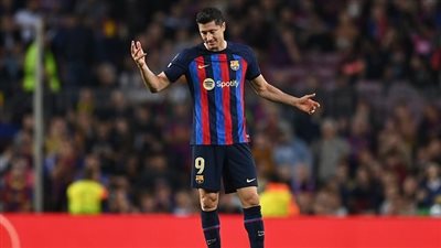  نادي برشلونة الإسباني يعلن مصير البولندي روبرت ليفاندوفسكي من المشاركة أمام إسبانيول