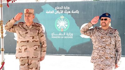 رئيس أركان حرب القوات المسلحة يعود إلى أرض الوطن بعد زيارة رسمية للسعودية