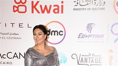 عبر إنستجرام.. الفنانة المصرية وفاء عامر تُثير الجدل بتعليق كوميدي حول المطر (صور)