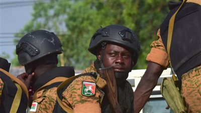  السلطات في بوركينا فاسو تعثر على جثث 28 رجلا مقتولين بالرصاص في بلدة نونا بشمال غرب البلاد