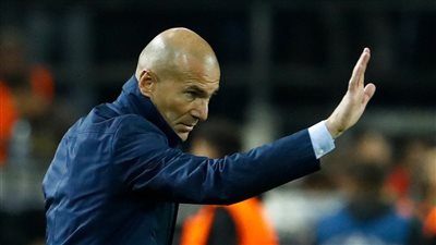  الأندية السعودية تجهز عدة مفاجآت.. هل يتولى الفرنسي زين الدين زيدان تدريب الهلال؟