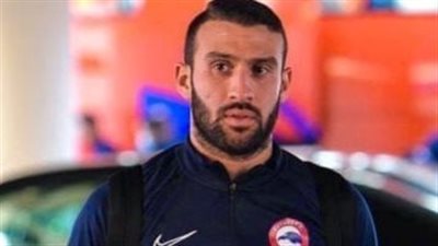 عمر كمال عبدالواحد يتصدر التريند مجددًا.. فما سر اقترانه بالنادي الأهلي المصري؟
