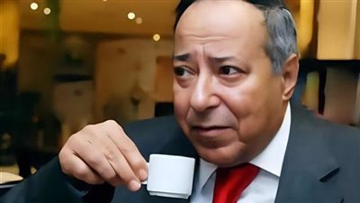  الفنان المصري صلاح السعدني يتصدر التريند.. ماذا قالت أسرته حول حالته الصحية؟