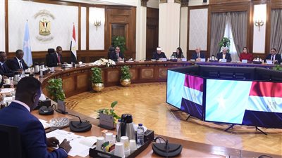 رئيسا الوزراء المصري والصومالي يترأسان جلسة مباحثات موسعة لتعزيز علاقات التعاون بين البلدين