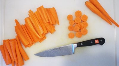 طريقة عمل مخلل الجزر فاطمة أبو حاتي.. لا تتنازلي عن هذه الإضافات