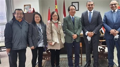 القنصل العام بهونج كونج يلتقي عددًا من الشركات السياحية العاملة في إقليم هونج كونج