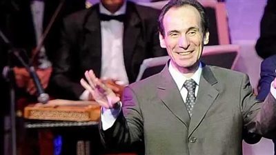  الموسيقار عمرو سليم يتحدث عن رؤيته لعالم الغناء في مصر.. ماذا قال عن عمرو دياب وتامر حسني؟ (فيديو)