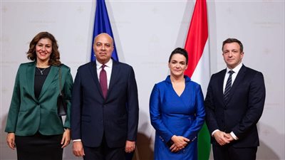 سفير مصر في بودابست يلتقي رئيسة المجر