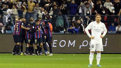 أول ألقاب تشافي.. برشلونة يتوج بالسوبر الإسباني ويعزز رقمه القياسي