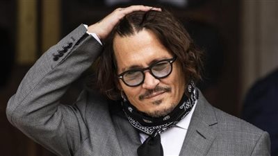 وزير سعودي ينشر صورة سيلفي برفقة جوني ديب Johnny Depp من داخل مدينة العلا التاريخية.. ما القصة؟ 