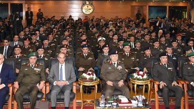 مصر.. أسامة عسكر يشهد مناقشة البحث الرئيسى لأكاديمية ناصر العسكرية 