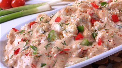 طريقة عمل الجبنة القديمة بالطماطم.. وصفات غير تقليدية لفطور شهي