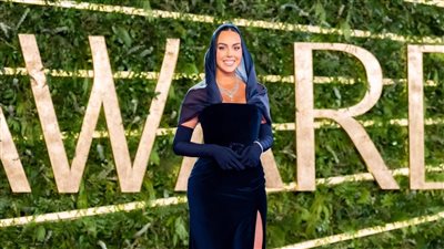 بالصور.. جورجينا صديقة رونالدو تخطف الأنظار بإطلالة مميزة في حفل joy awards بالسعودية