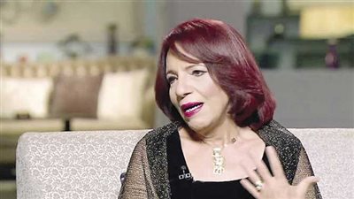 الفنانة المصرية عارفة عبد الرسول تتحدث لأول مرة عن أزمة صورتها بالمايوه (فيديو)