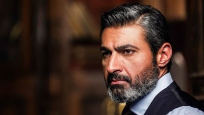 الرئيس السيسي يمنح شهادة شكر وتقدير إلى الفنان ياسر جلال لدعمه مشروعات صندوق تحيا مصر (صورة)