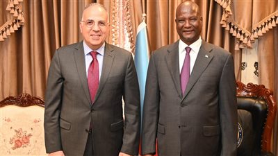 وزير الموارد المائية والري يلتقي نواب رئيس جنوب السودان 