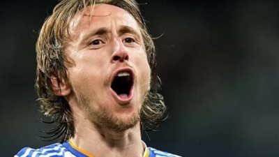 هل اقترب نادي النصر من الحصول على خدمات الكرواتي لوكا مودريتش؟