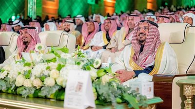 ما وراء تصدر الأمير بدر بن عبدالمحسن مواقع التواصل الاجتماعي؟ (صور)