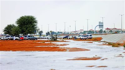 رجال الإطفاء في اليونان ينفذون عملية إنقاذ بسبب الأمطار في ثيساليا