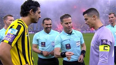 الاتحاد يُنهي الشوط الأول متقدمًا بهدفين على النصر في السوبر السعودي