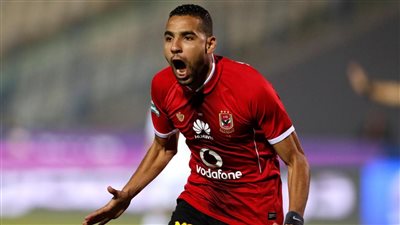 ما أسباب تصدر اسم النجم مؤمن زكريا لاعب الأهلي المصري السابق مواقع التواصل؟