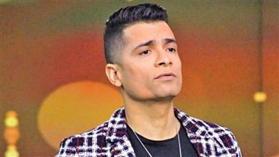 مرتديًا معطف فرو طويل باللون الأبيض.. أول ظهور لمؤدي المهرجانات حسن شاكوش بعد خطوبته (صورة)