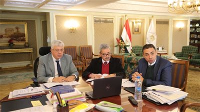 وزير التعليم العالي يرأس اجتماع مجلس إدارة المعهد القومي للبحوث الفلكية والجيوفيزيقية