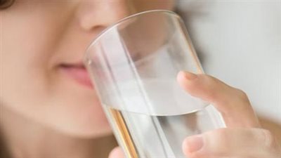 الفوائد الصحية الناتجة عن شرب الماء الدافئ
