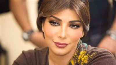  المطربة السورية أصالة تعتذر عن صورة لها في كواليس برنامج 