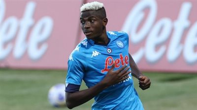 النجم النيجيري فيكتور أوسيمين لاعب نادي نابولي Napoli يرفع رصيد أهدافه في الدوري الإيطالي