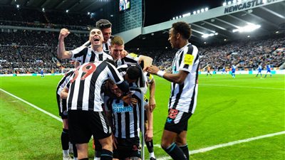 طفرة سعودية تقود نيوكاسل إلى نهائي كأس الرابطة الإنجليزية