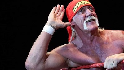 حقيقة إصابة بطل المصارعة الأمريكي الشهير هالك هوجان بالشلل من الخصر إلى الأسفل