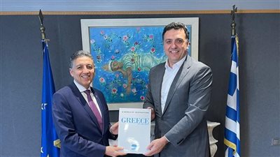 السفير المصري في أثينا يلتقي وزير السياحة اليوناني