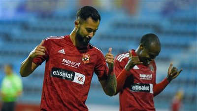 لماذا قرر الأهلي تجميد لاعبه البرازيلي سافيو وبيعه نهاية الموسم؟.. السبب صادم