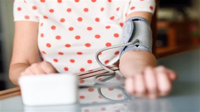 بحث جديد يكشف ما يحدث عند خفض ضغط الدم المرتفع