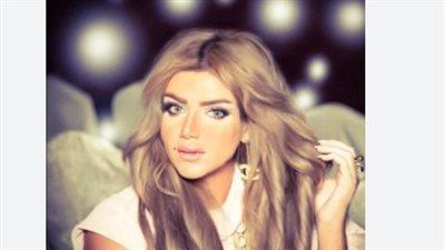 ما هو مرض مصممة الأزياء والفاشنيستا الكويتية غدير البرجس التي تصدرت التريند؟ (صور)