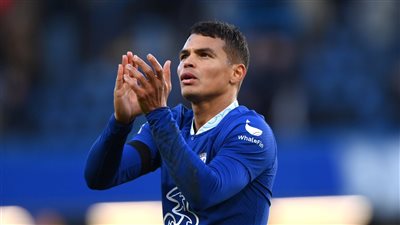 رسميا.. تشيلسي يُعلن تجديد عقد مدافعه تياجو سيلفا لعام إضافي