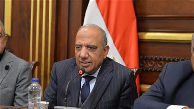 وزير قطاع الأعمال يوجه بالتوسع في الصناعات القديمة والجديدة بالتعاون مع القطاع الخاص 