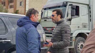 الفنانان فادي صبيح وباسم ياخور ينظمان قافلة مساعدات للمتضررين من الزلزال الذي ضرب سوريا