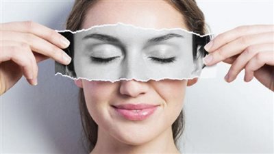 علاج الهالات السوداء تحت العين في المنزل.. جربي شرائح الخيار ولن تندمي