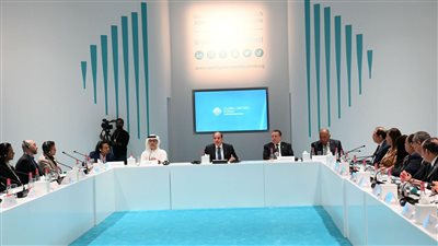 السيسي يشارك في المائدة المستديرة للشركات الناشئة المليارية خلال القمة العالمية للحكومات